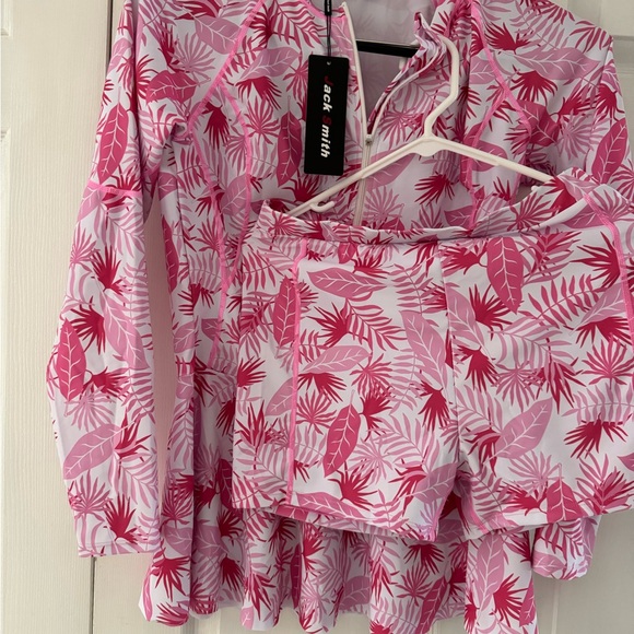 Women’s Swim Set - Picture 4 of 5